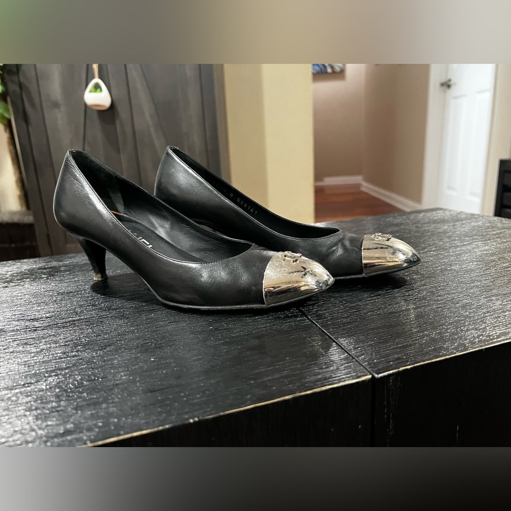 Chanel Black Leather Metal Cap Toe Escarpin
Pumps